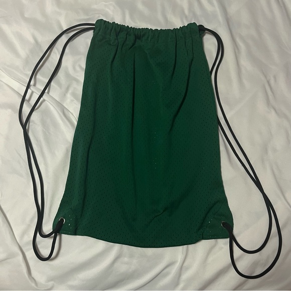 Drawstring Bag 💚 - Picture 2 of 4